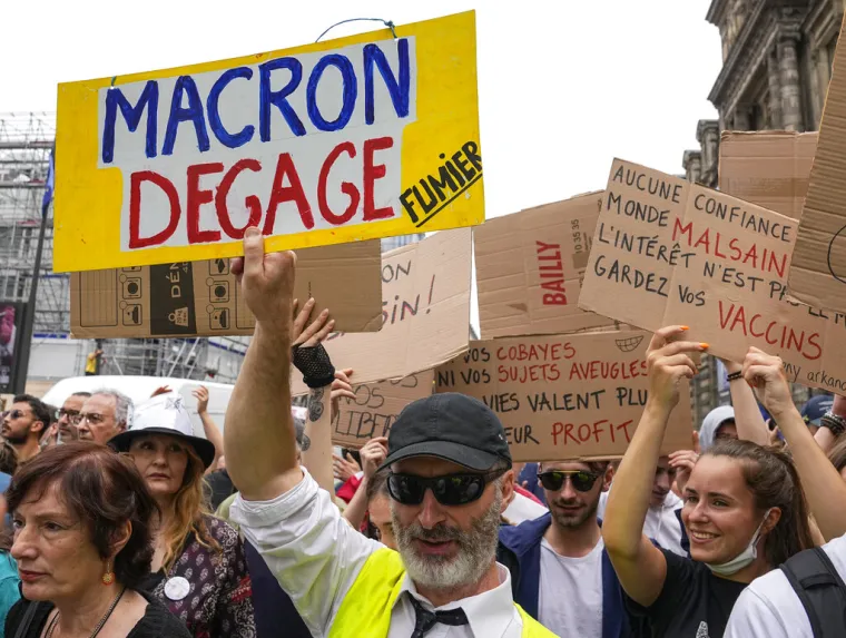 Dva centra za cijepljenje u Francuskoj uni&scaron;tena su u prosvjedima