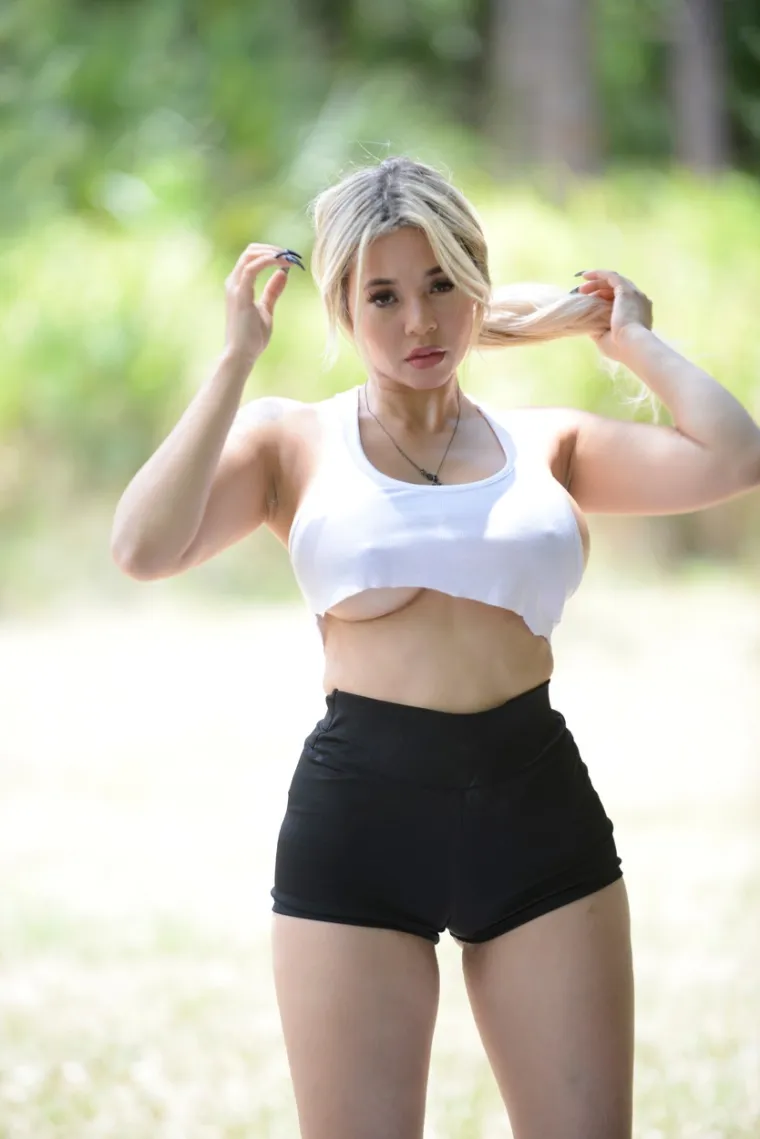 Bella Bunnie Amor 