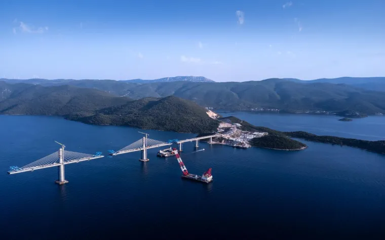 Fantastičan prizor: Pogledajte kako Pelje&scaron;ki most izgleda iz zraka