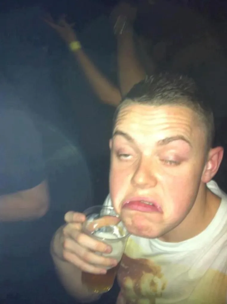 Tako je to izgledalo u vrijeme starog dobrog (ne)normalnog i jedva čekamo da Stožer kaže da se opet smijemo sramotiti