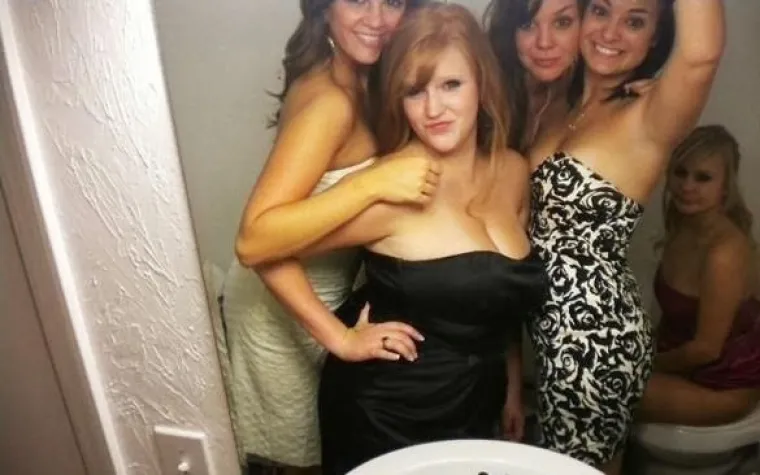 Tako je to izgledalo u vrijeme starog dobrog (ne)normalnog i jedva čekamo da Stožer kaže da se opet smijemo sramotiti