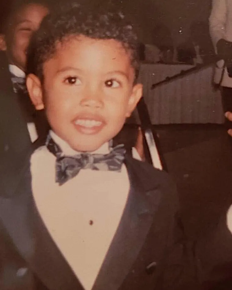 Na svom profilu nema mnogo fotografija iz djetinjstva, ali nikada nije skrivala da je rođena kao dječak.