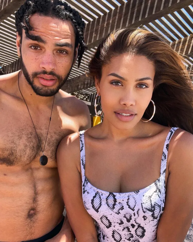 Upoznajte Leynu, egzotičnu ljepoticu čija je fotografija u kupaćem kostimu izazvala pažnju čitavog svijeta