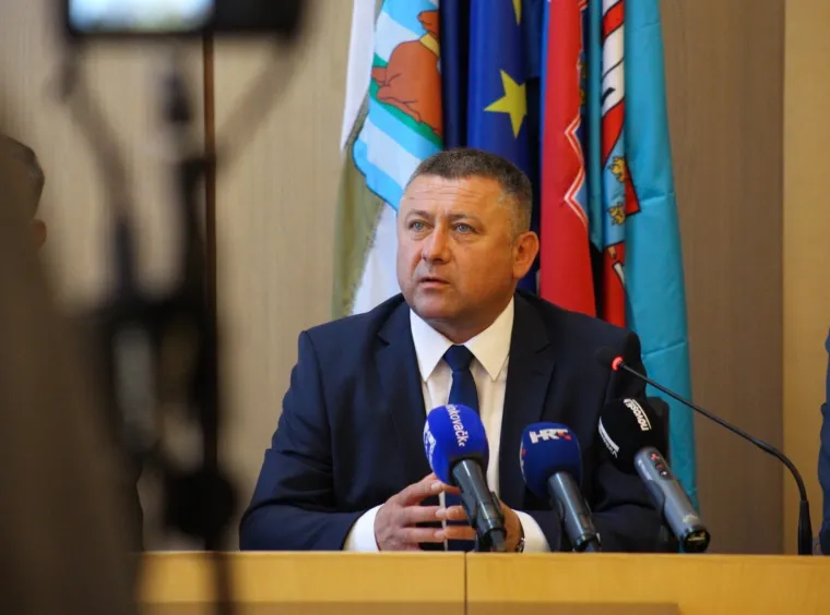 2. Vukovarsko-srijemska županija, Damir Dekanić (HDZ) - Neto: 19.924 kn, Bruto: 27.720 kn