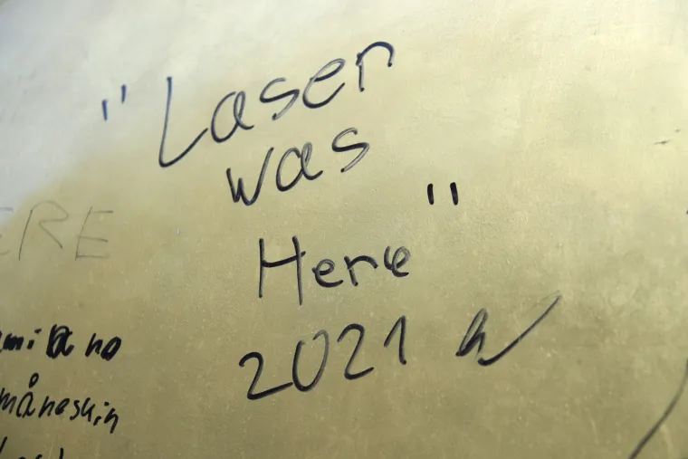 Na mladima svijet ostaje, a koliko će Sunce u Bogovićevoj 'svijetliti'? Prepuno je potpisa, neumjesnih crteža...