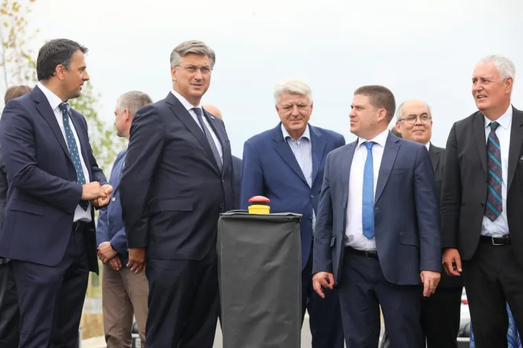 Pogledajte svečano otvorenje dionice Istarskog ipsilona od Cerovlja do Lupoglava