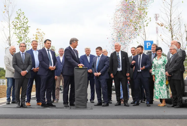 Pogledajte svečano otvorenje dionice Istarskog ipsilona od Cerovlja do Lupoglava