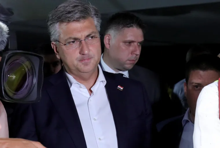 Premijer Andrej Plenković na svečanosti spajanja posljednjeg segmenta konstrukcije Pelje&scaron;kog mosta