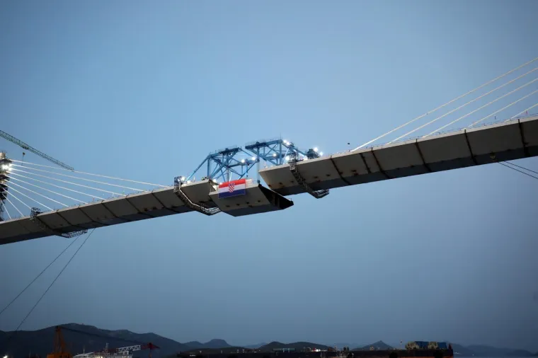 Pelje&scaron;ki most samo &scaron;to nije spojen s kopnom!