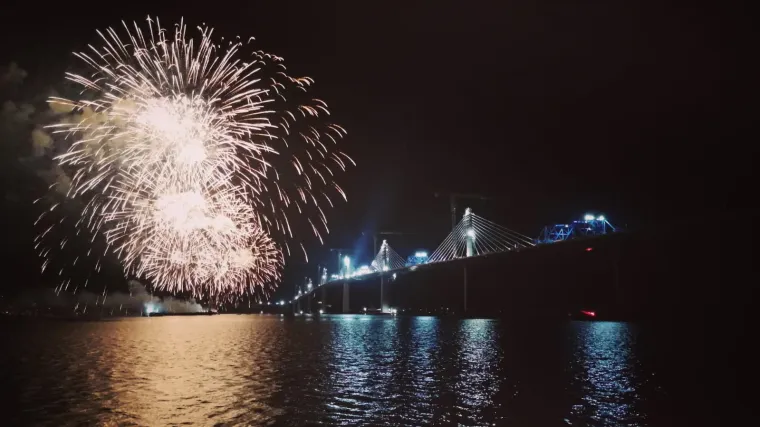 Spektakularan vatromet nakon &scaron;to je spojen Pelje&scaron;ki most