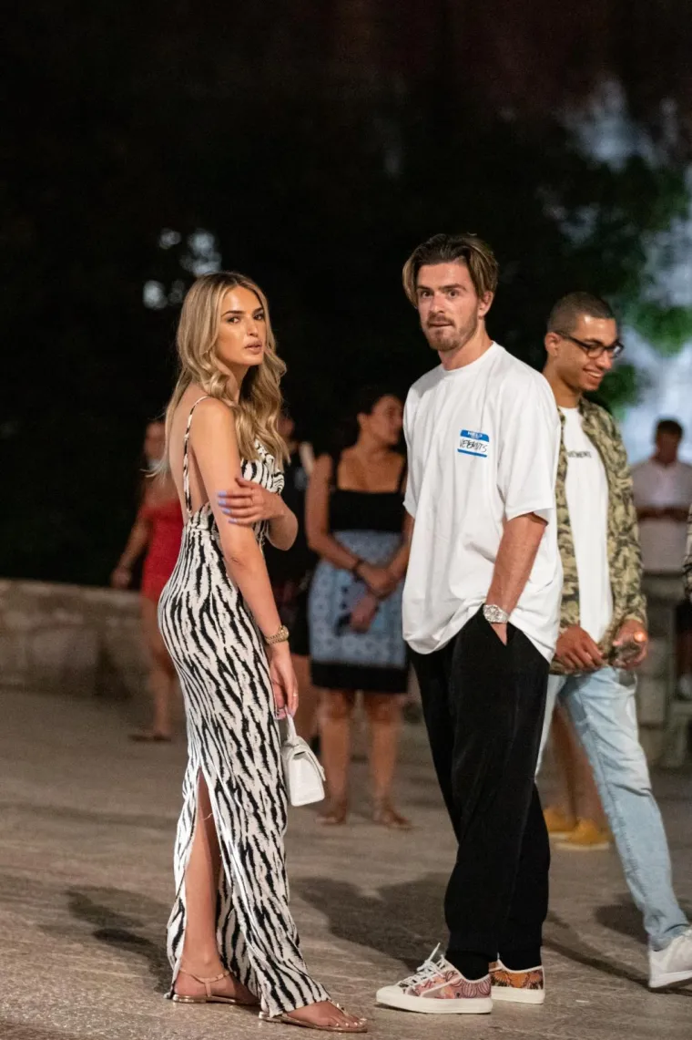 Jedna od najvećih zvijezda Premier lige u dru&scaron;tvu lijepe djevojke snimljena na jugu zemlje