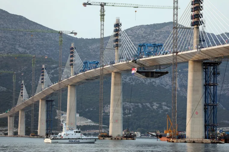 Podiže se posljednji segment Pelje&scaron;kog mosta, Hrvatska uskoro spojena
