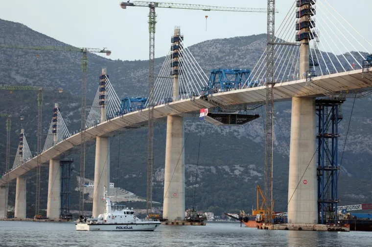 Podiže se posljednji segment Pelje&scaron;kog mosta, Hrvatska uskoro spojena