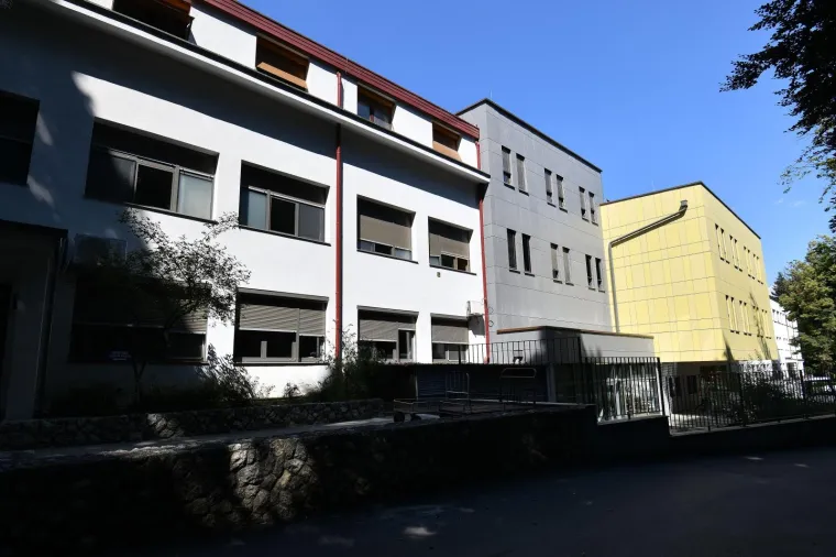 Požar u bolnici u Novom Marofu: Planuo aparat za kisik, poginuo jedan pacijent