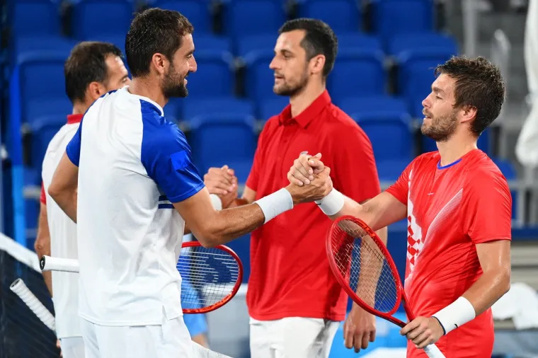 Trenutak kad im se ostvario san, Matu Pavića svladale emocije, evo kako su novi olimpijski pobjednici dočekali  kraj meča