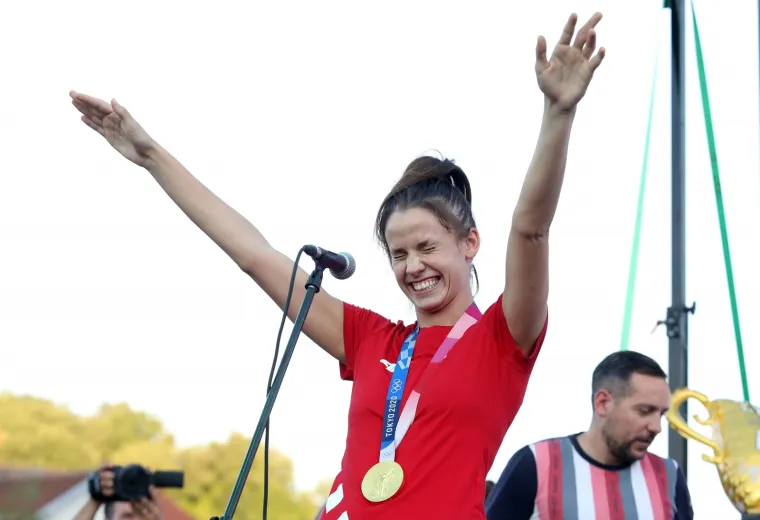 Matea Jelić stigla u rodni Knin, dočekala ju i urnebesna poruka