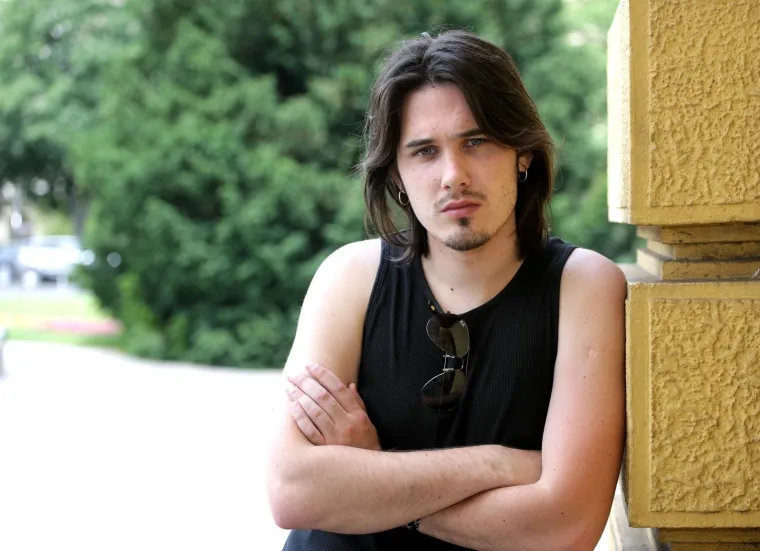 Dino Jelusić