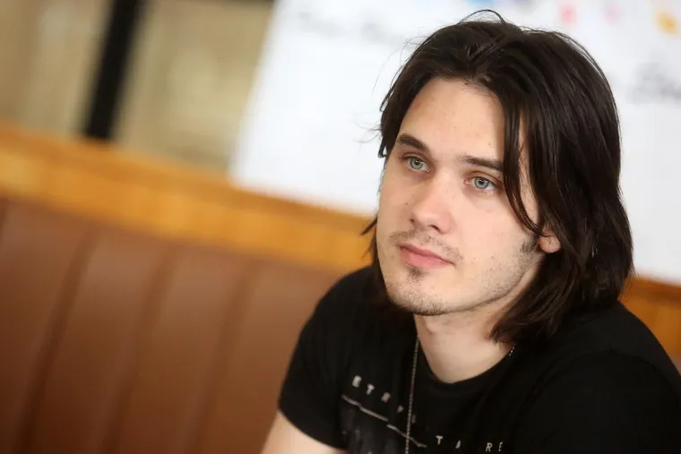 Dino Jelusić