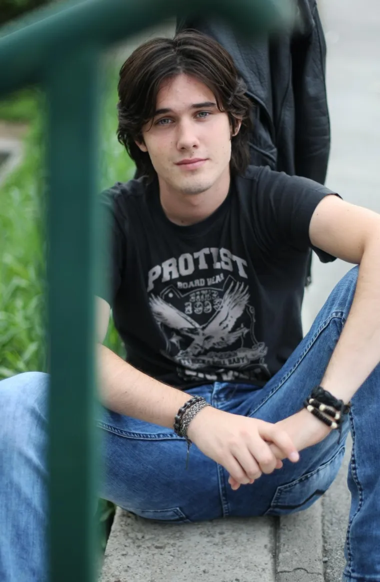 Dino Jelusić