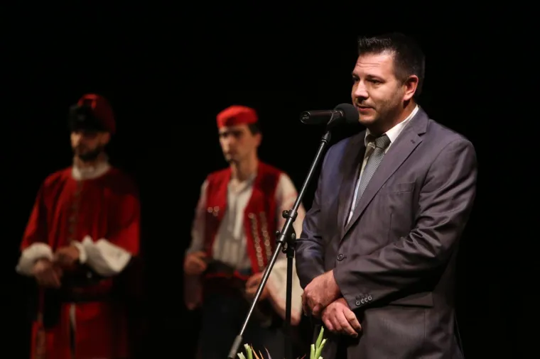 Kaštela - Denis Ivanović (HDZ) - Neto: 14.924 kn, Bruto: 19.801 kn