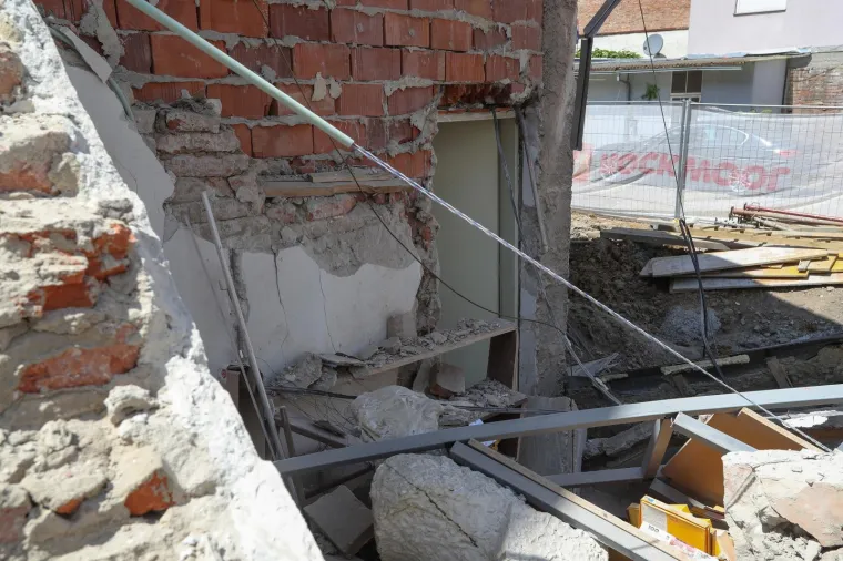 Uru&scaron;io se dio zgrade u centru Zagreba kojeg je koristio kipar Ivan Kujundžić