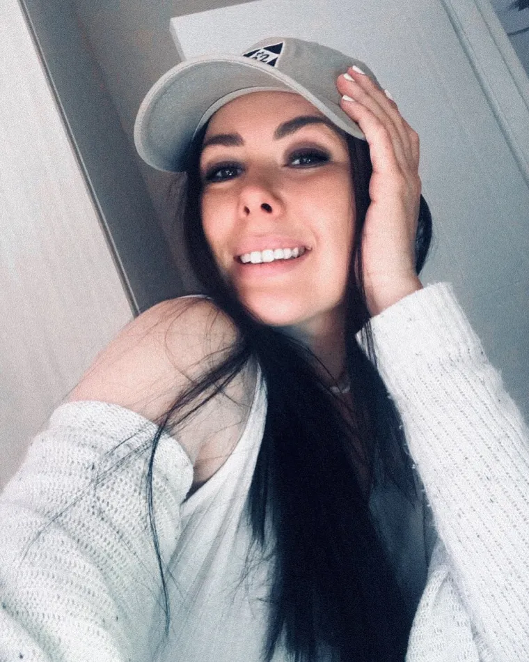 Zaljubila se u prijateljičina ujaka kada je imala samo 12 godina, a sada čeka njegovo dijete: Ne slu&scaron;ajte druge, godine su samo broj!