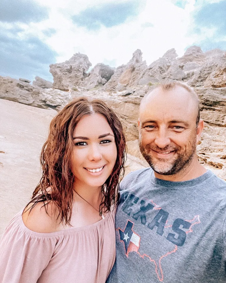 Zaljubila se u prijateljičina ujaka kada je imala samo 12 godina, a sada čeka njegovo dijete: Ne slu&scaron;ajte druge, godine su samo broj!