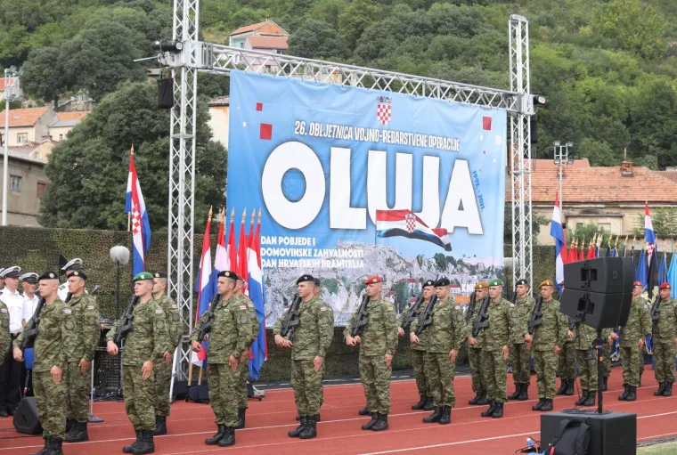 Proba proslave Oluje na stadionu u Kninu