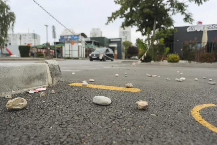 Stanje u Dubravi nakon makljaže 400 poljskih navijača i BBB-ovaca: Posvuda krvave palice, suzavci...