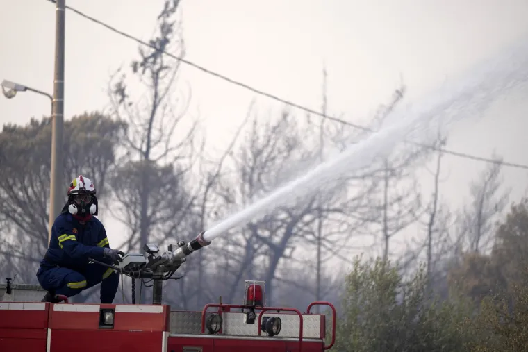 Užas u Grčkoj! Gore sjeverna predgrađa Atene