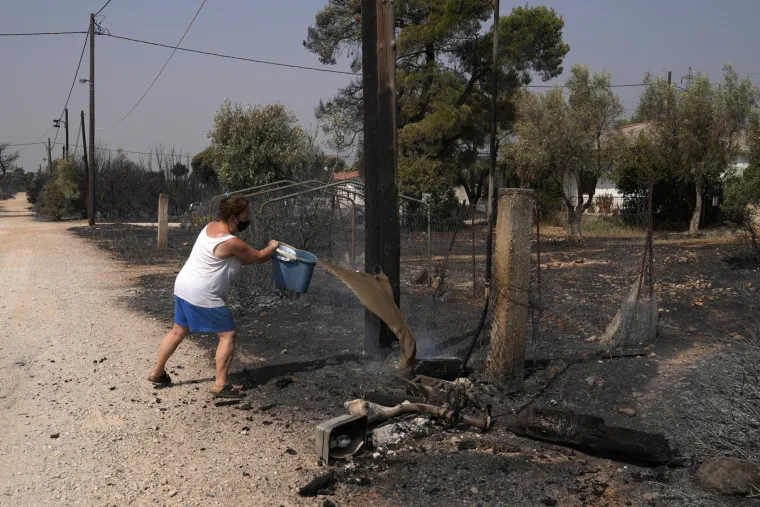 Užas u Grčkoj! Gore sjeverna predgrađa Atene