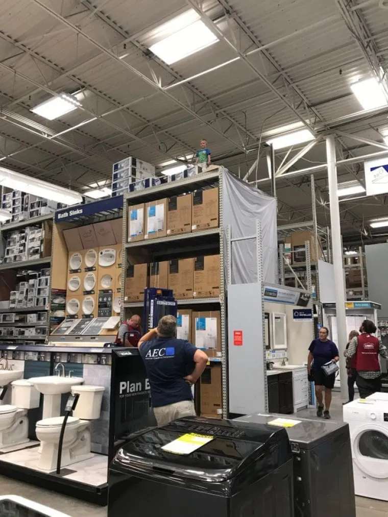 Uspijete li iz galerije izaći sa suzama na licu od smijeha, čestitamo, spremni ste (ponovo) postati otac i majka