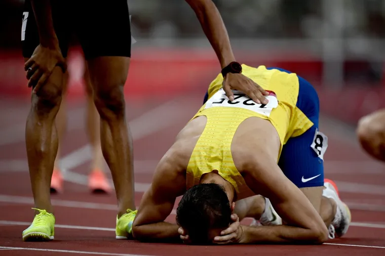 Bosanski atletičar završio utrku na šestom mjestu pa sa staze otišao u kolicima