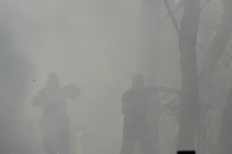 Prve žrtve požara u Grčkoj - predsjednik komore i mladi vatrogasac na kojeg je pao stup od struje. 'Ovo je apokalipsa!'