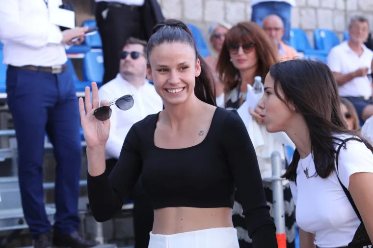 Plenković, Milanović, Jandroković, olimpijci... Pogledajte tko je sve do&scaron;ao na 306. Alku