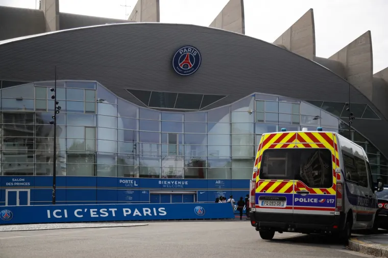 Messi ludilo zavladalo Parizom: Nije jo&scaron; ni do&scaron;ao, a navijači u transu se okupljaju; Noćima ne spavaju