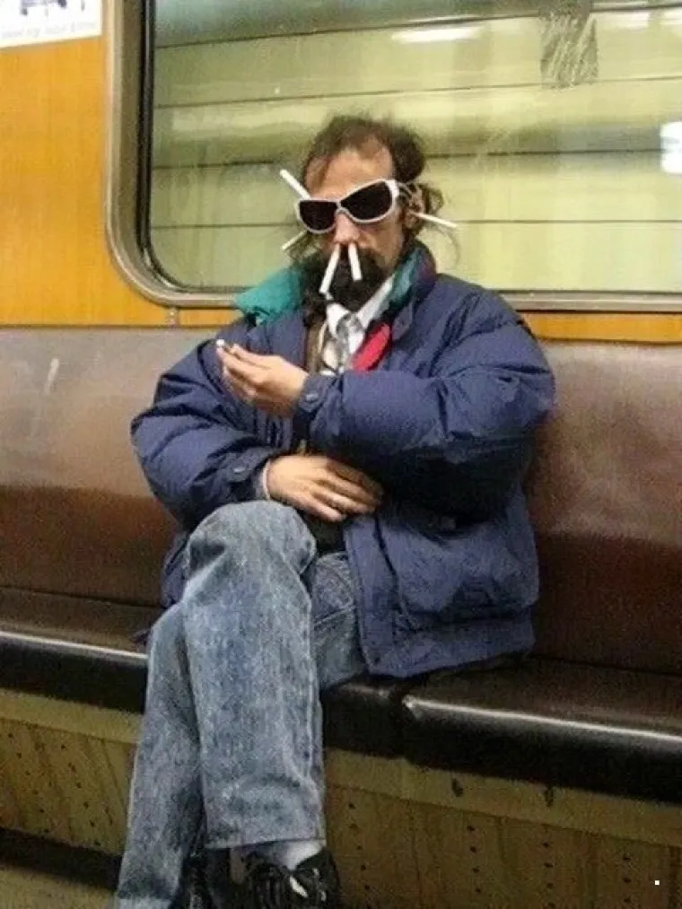 Javni prijevoz očito je omiljeno okupljali&scaron;te svih čudaka, ovakvi prizori ne mogu se vidjeti ni u Zoni sumraka