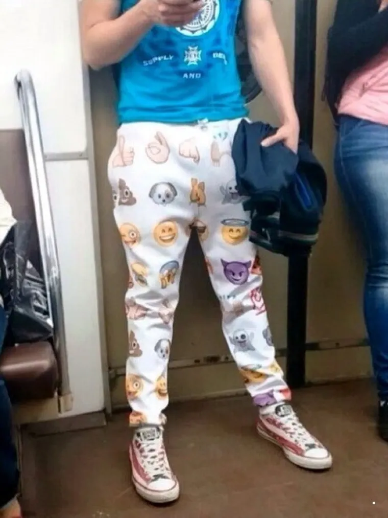 Javni prijevoz očito je omiljeno okupljali&scaron;te svih čudaka, ovakvi prizori ne mogu se vidjeti ni u Zoni sumraka