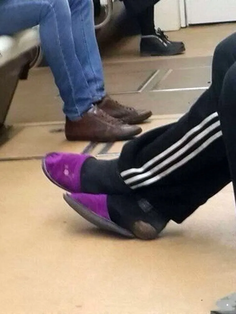 Javni prijevoz očito je omiljeno okupljali&scaron;te svih čudaka, ovakvi prizori ne mogu se vidjeti ni u Zoni sumraka