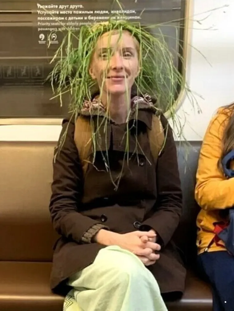 Javni prijevoz očito je omiljeno okupljali&scaron;te svih čudaka, ovakvi prizori ne mogu se vidjeti ni u Zoni sumraka