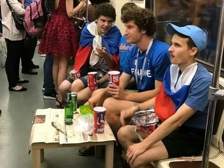 Javni prijevoz očito je omiljeno okupljali&scaron;te svih čudaka, ovakvi prizori ne mogu se vidjeti ni u Zoni sumraka