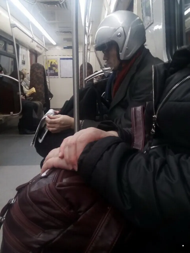 Javni prijevoz očito je omiljeno okupljali&scaron;te svih čudaka, ovakvi prizori ne mogu se vidjeti ni u Zoni sumraka