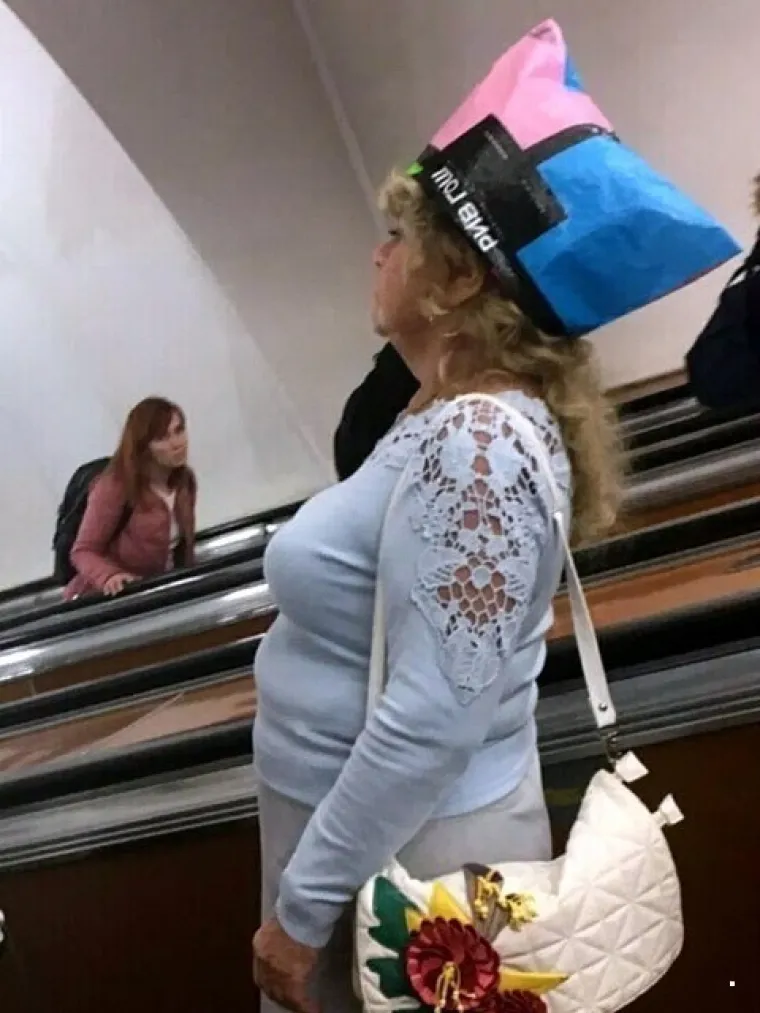 Javni prijevoz očito je omiljeno okupljali&scaron;te svih čudaka, ovakvi prizori ne mogu se vidjeti ni u Zoni sumraka