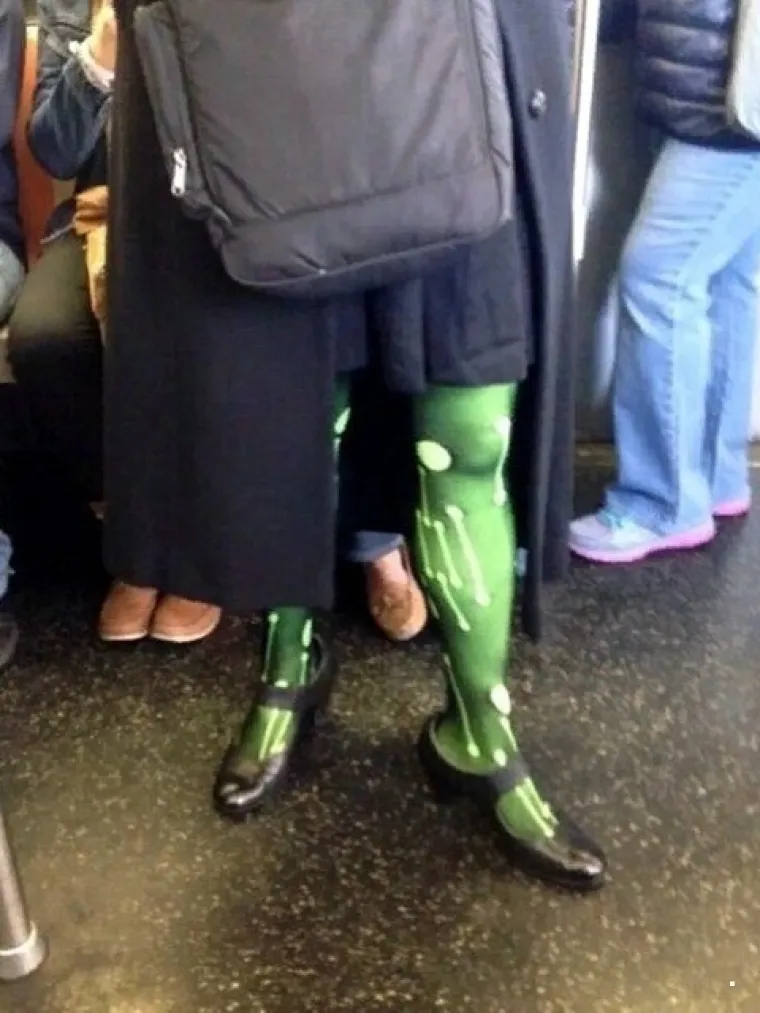 Javni prijevoz očito je omiljeno okupljali&scaron;te svih čudaka, ovakvi prizori ne mogu se vidjeti ni u Zoni sumraka