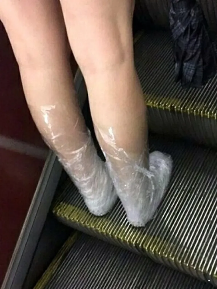 Javni prijevoz očito je omiljeno okupljali&scaron;te svih čudaka, ovakvi prizori ne mogu se vidjeti ni u Zoni sumraka