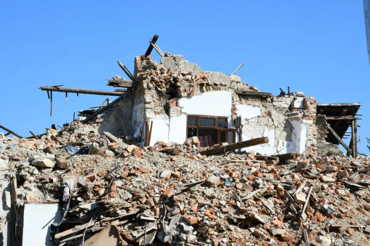 Petrinjci su ljuti zbog spore obnove centra grada nakon potresa