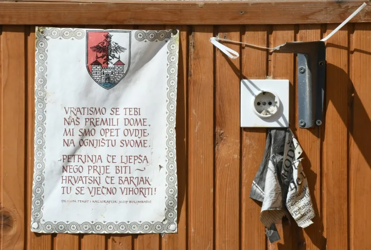 Petrinjci su ljuti zbog spore obnove centra grada nakon potresa