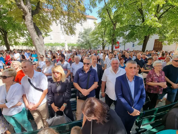 Diljem zemlje slave se svete mise povodom Velike Gospe