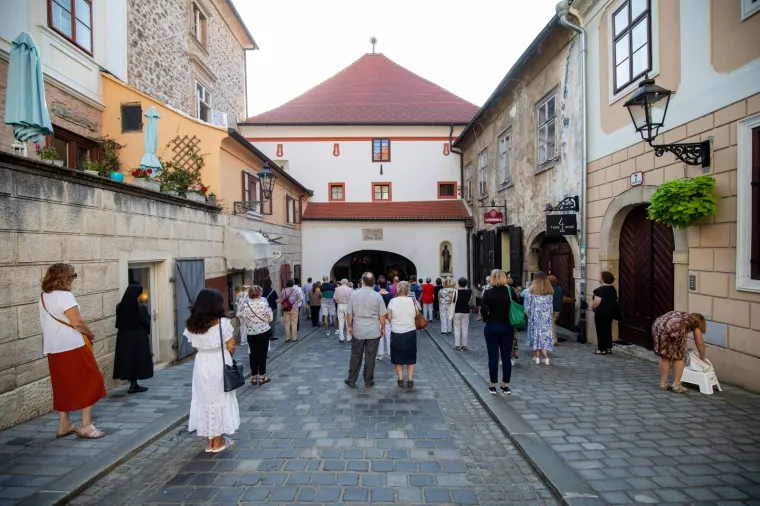 Diljem zemlje slave se svete mise povodom Velike Gospe