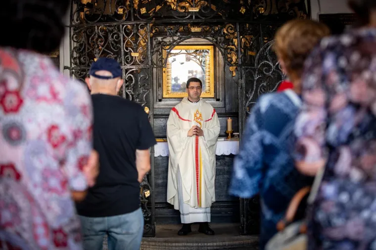 Diljem zemlje slave se svete mise povodom Velike Gospe